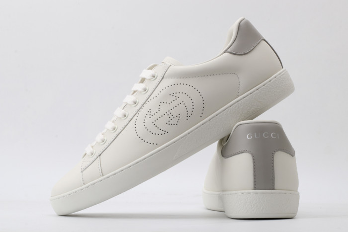 G*u*i low-top sneaker